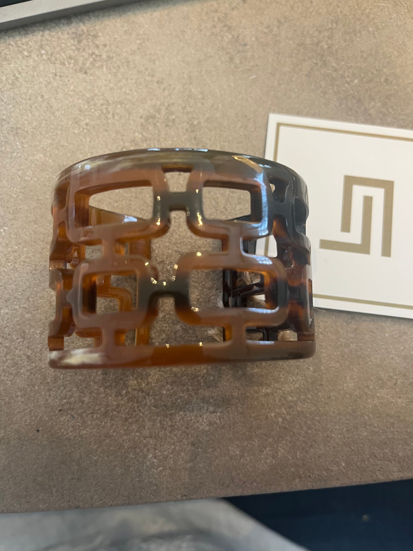 NATURAL HORN CARVED CUFF/ OVAL PATTERN